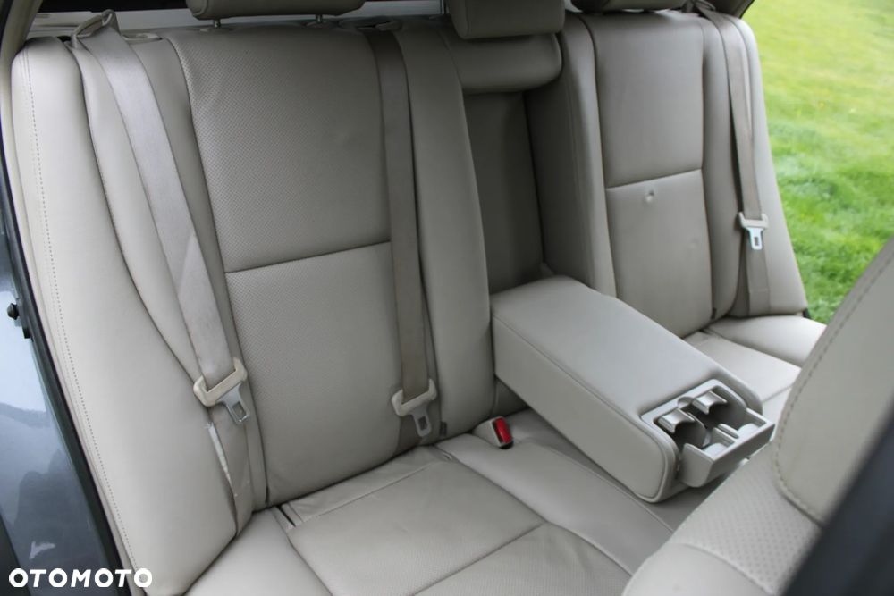Toyota Avensis 2.2 D-CAT Executive - 34