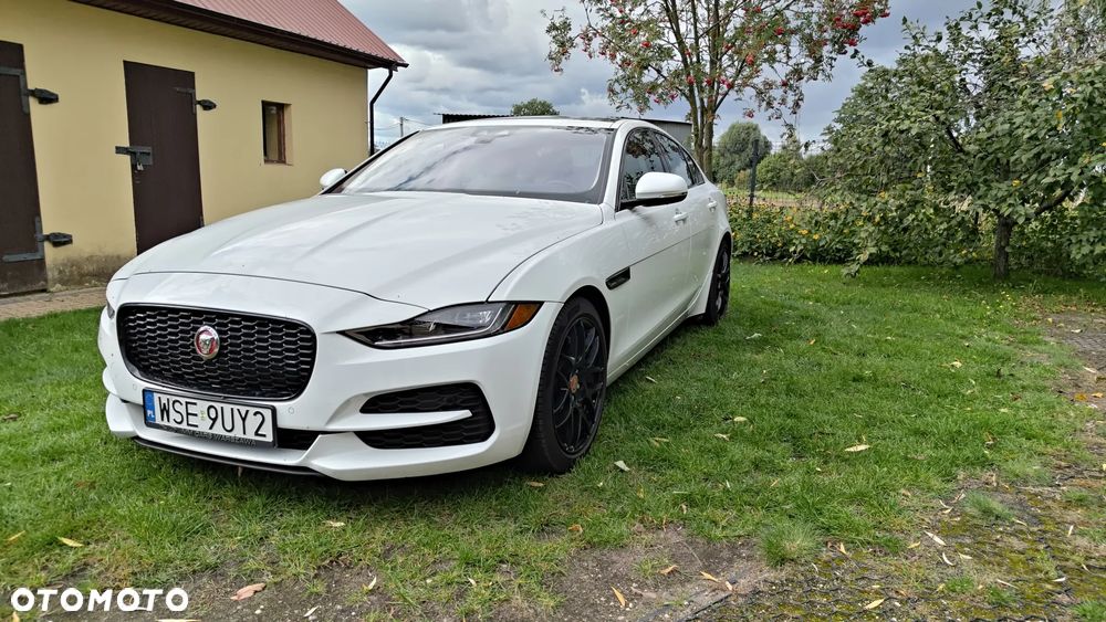 Jaguar XE 2.0 P250 S - 1