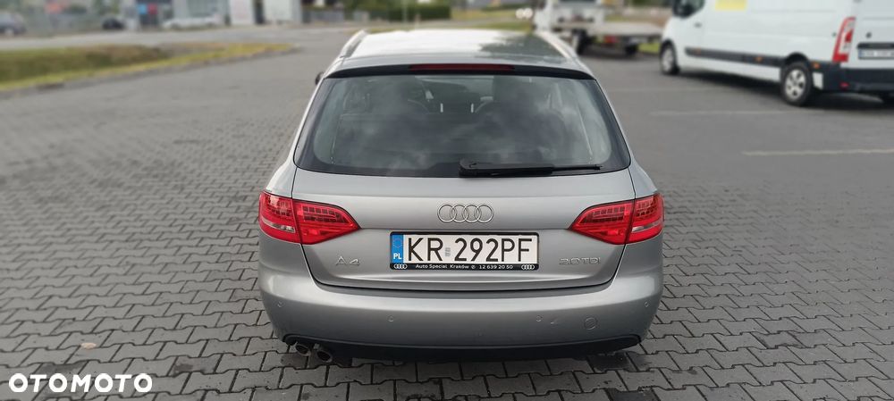 Audi A4 Avant 2.0 TDI - 8
