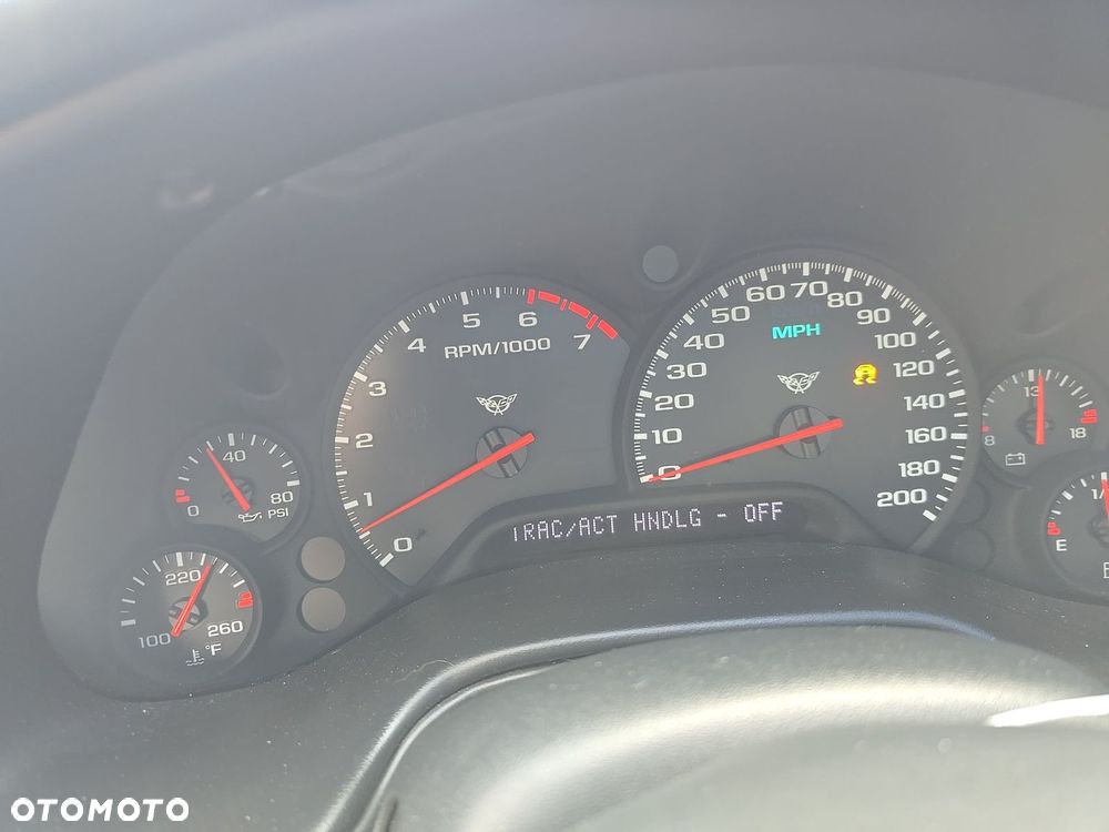 Chevrolet Corvette 5.7 - 9
