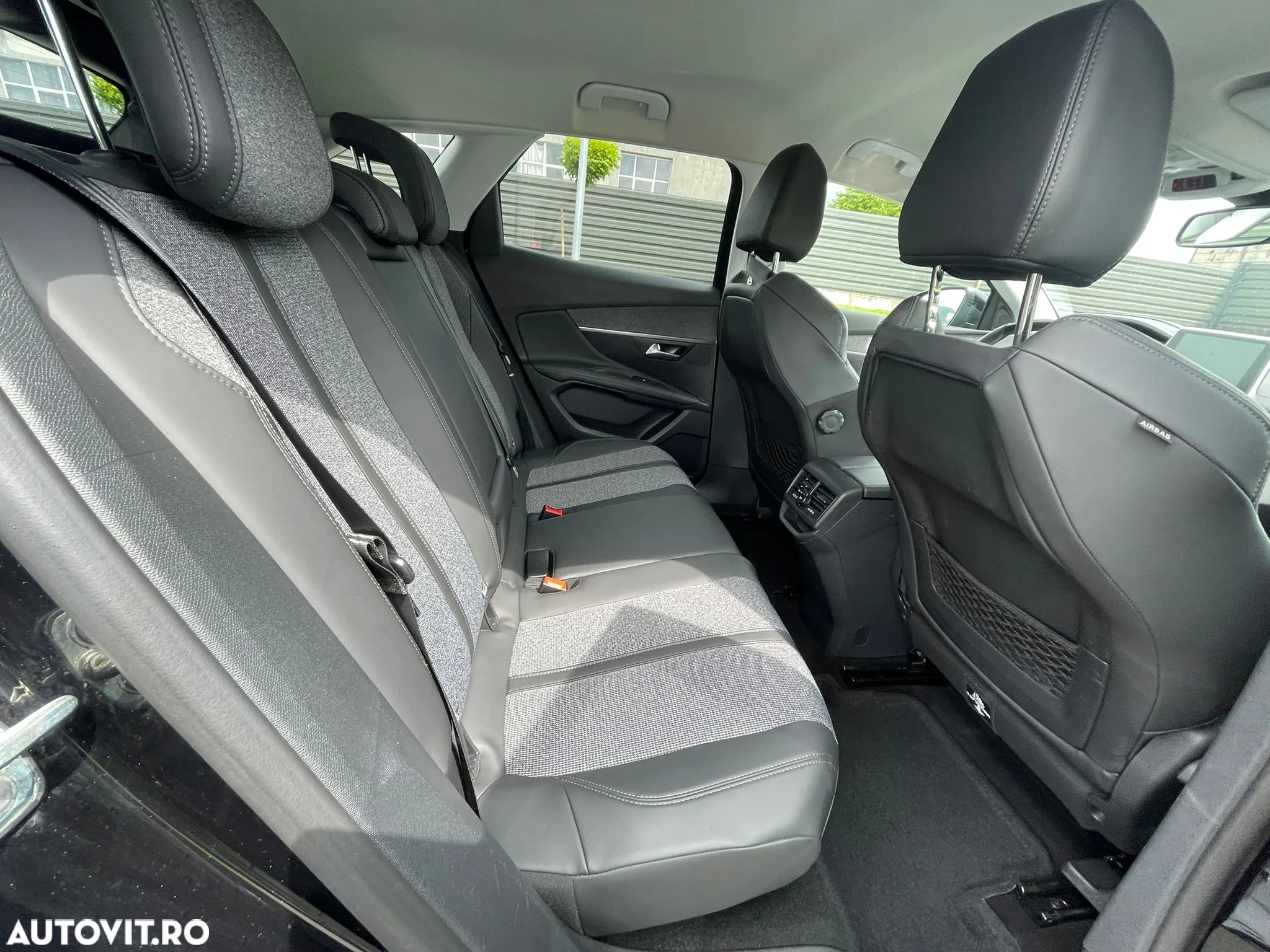 Peugeot 3008 1.6 BlueHDI FAP EAT6 STT Allure - 30