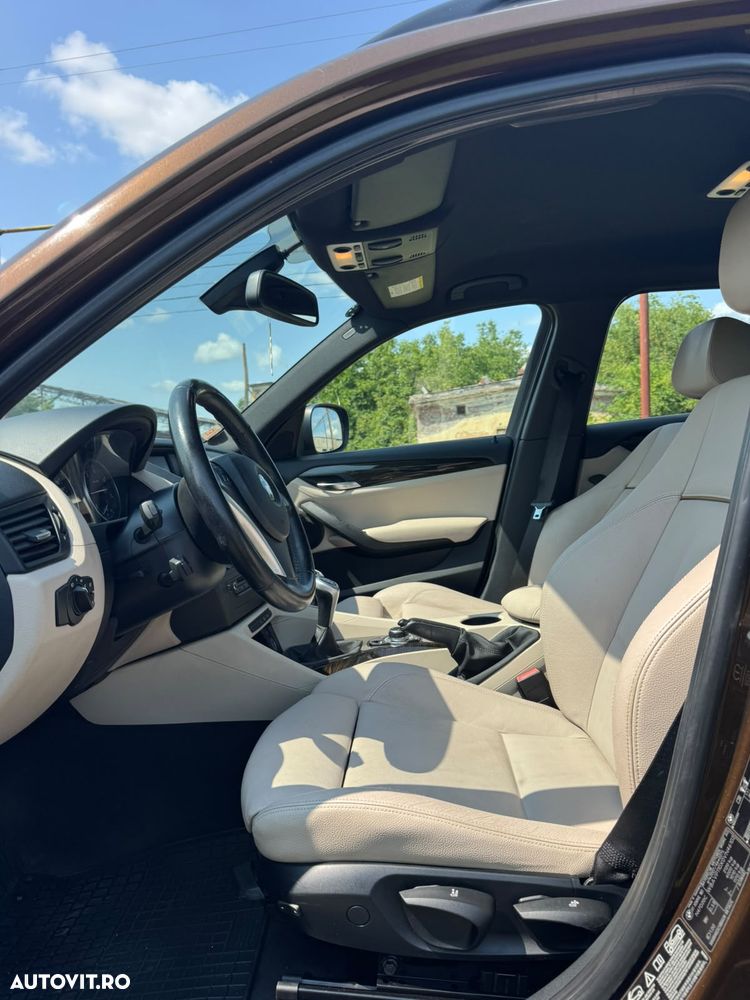BMW X1 xDrive18d - 11