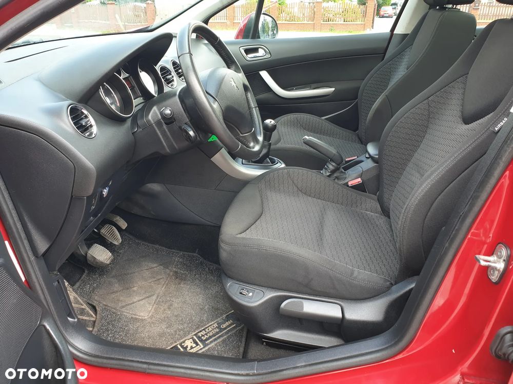 Peugeot 308 - 40