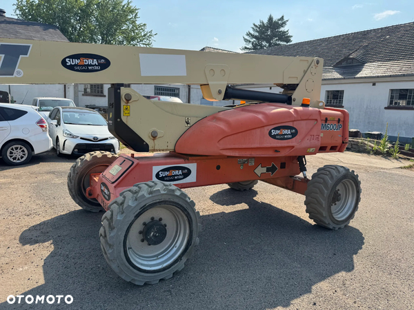 JLG M600JP