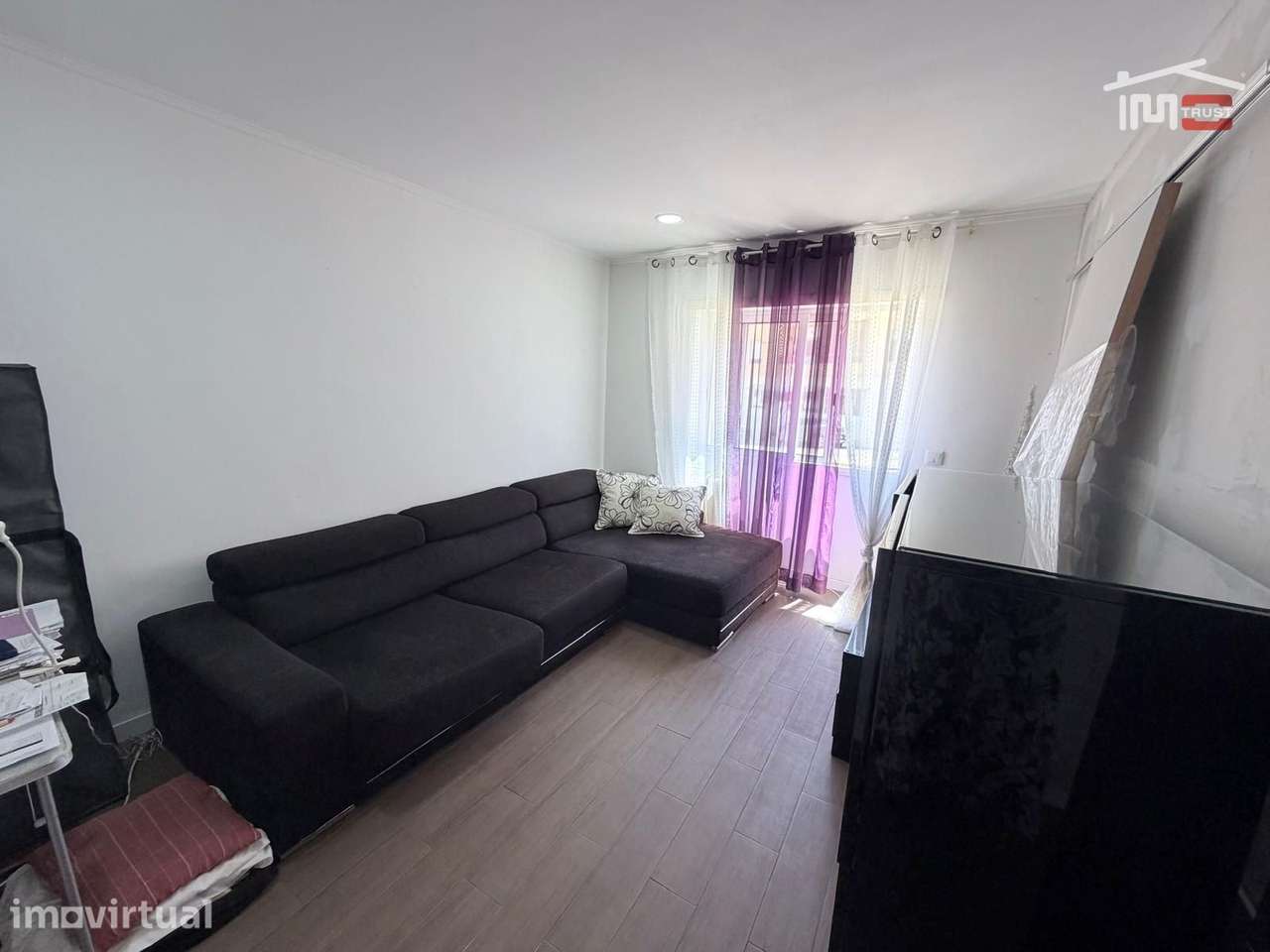 Excelente Apartamento T2 Rés de Chão, todo remodelado ao pé do Cont... - Grande imagem: 4/34