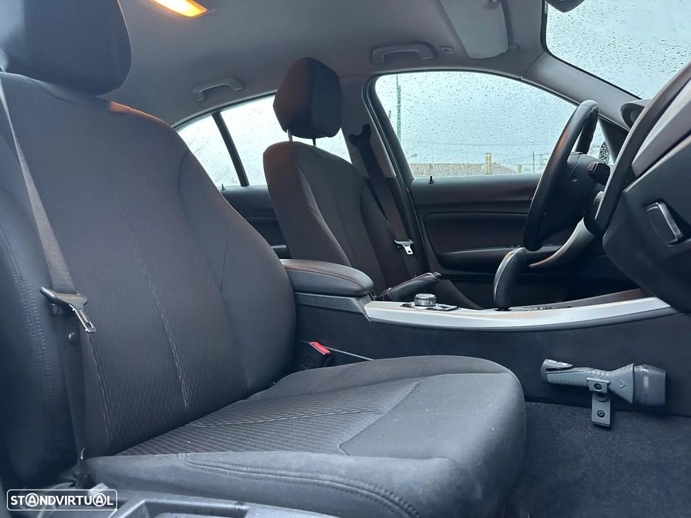 BMW 116 d Line Urban Auto - 25