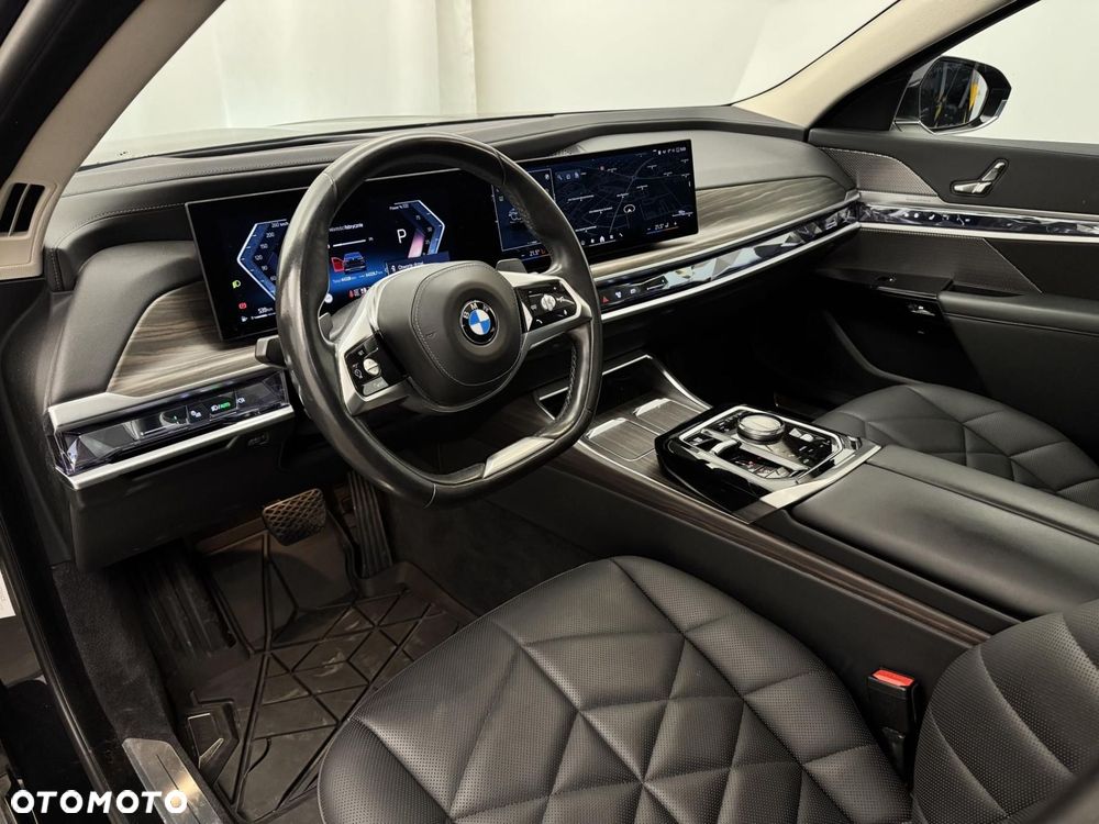 BMW Seria 7 - 18