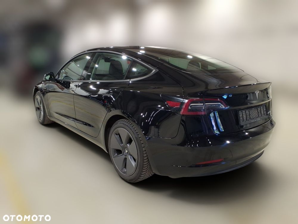 Tesla Model 3 - 7