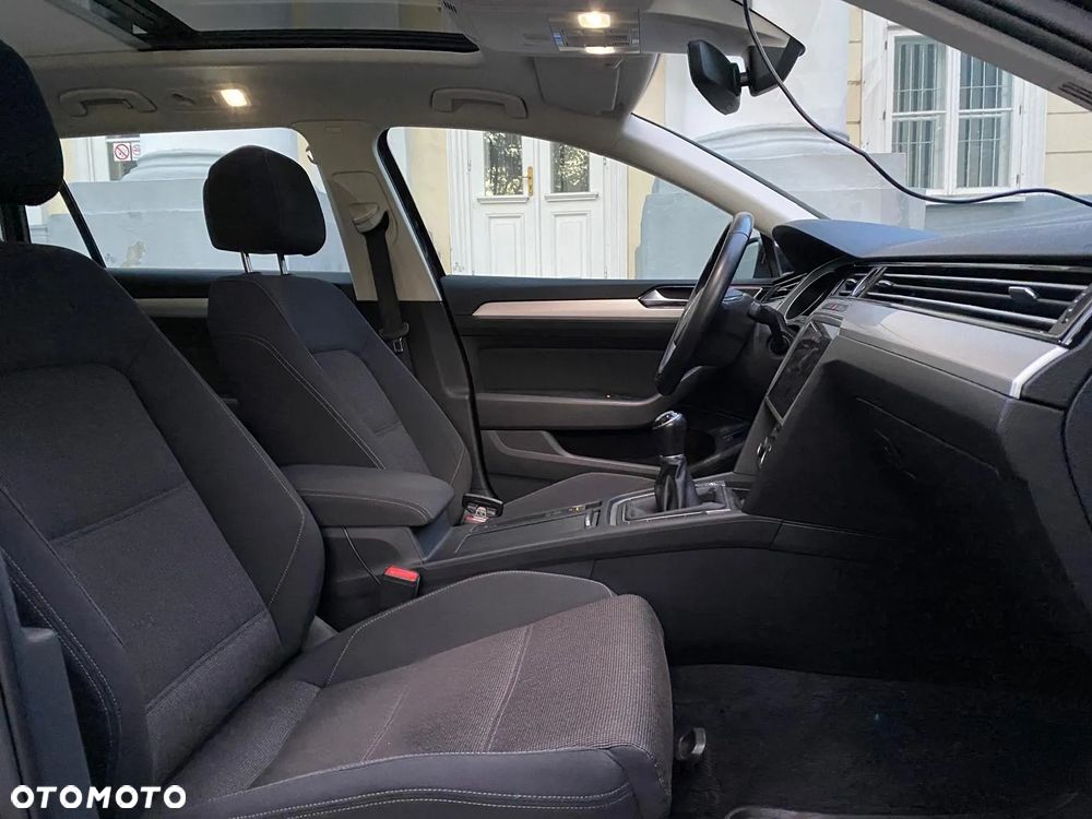 Volkswagen Passat 2.0 TDI BMT Comfortline - 11