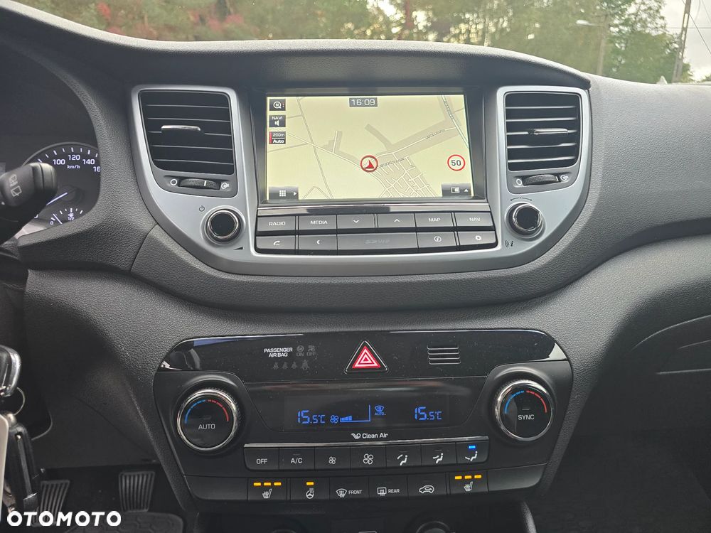 Hyundai Tucson 1.7 CRDI BlueDrive Style 2WD - 20