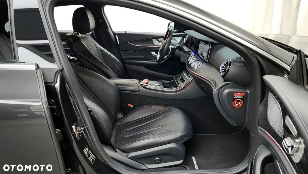 Mercedes-Benz CLS 300 d 4-Matic AMG - 4