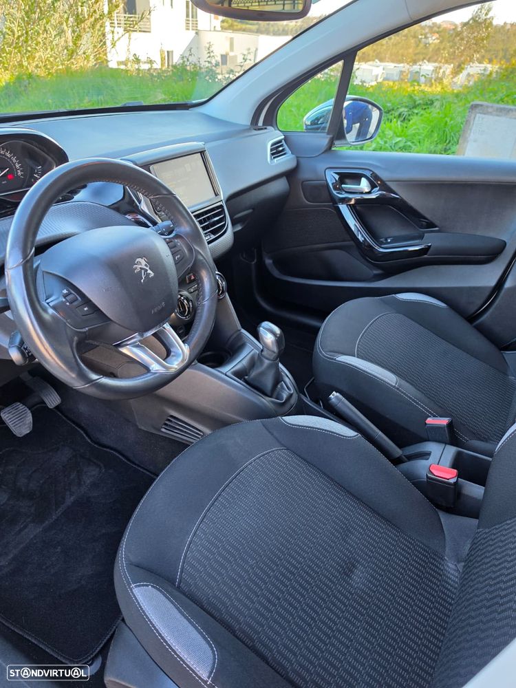 Peugeot 208 1.2 PureTech Style - 38