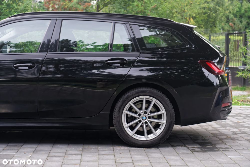 BMW Seria 3 318d - 10