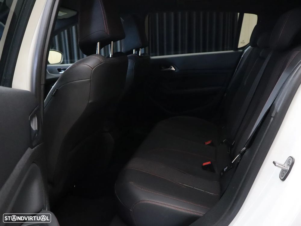 Peugeot 308 1.2 PureTech GT Line EAT8 - 13