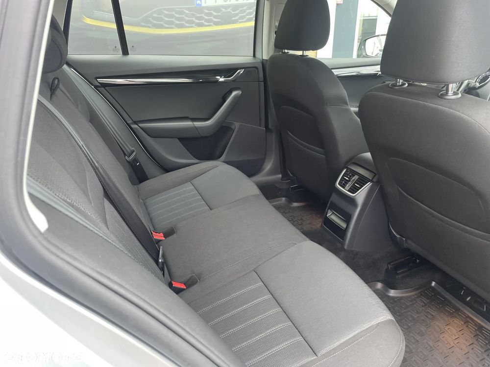 Skoda Octavia 1.5 TSI ACT Style DSG - 11