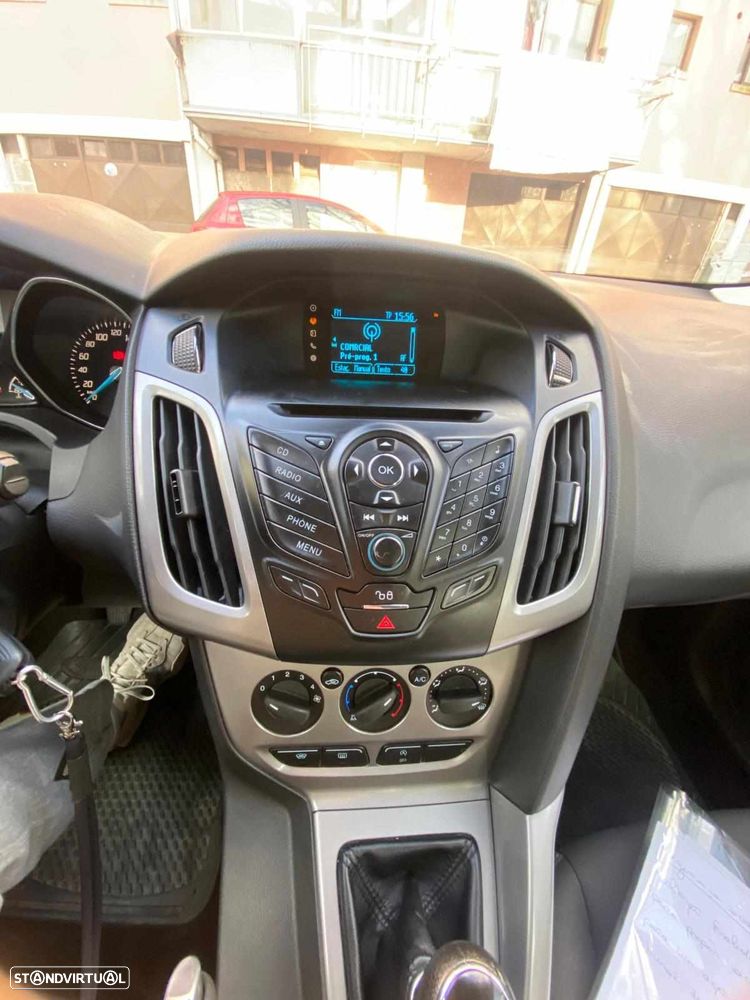 Ford Focus SW 1.6 TDCi DPF Trend - 8