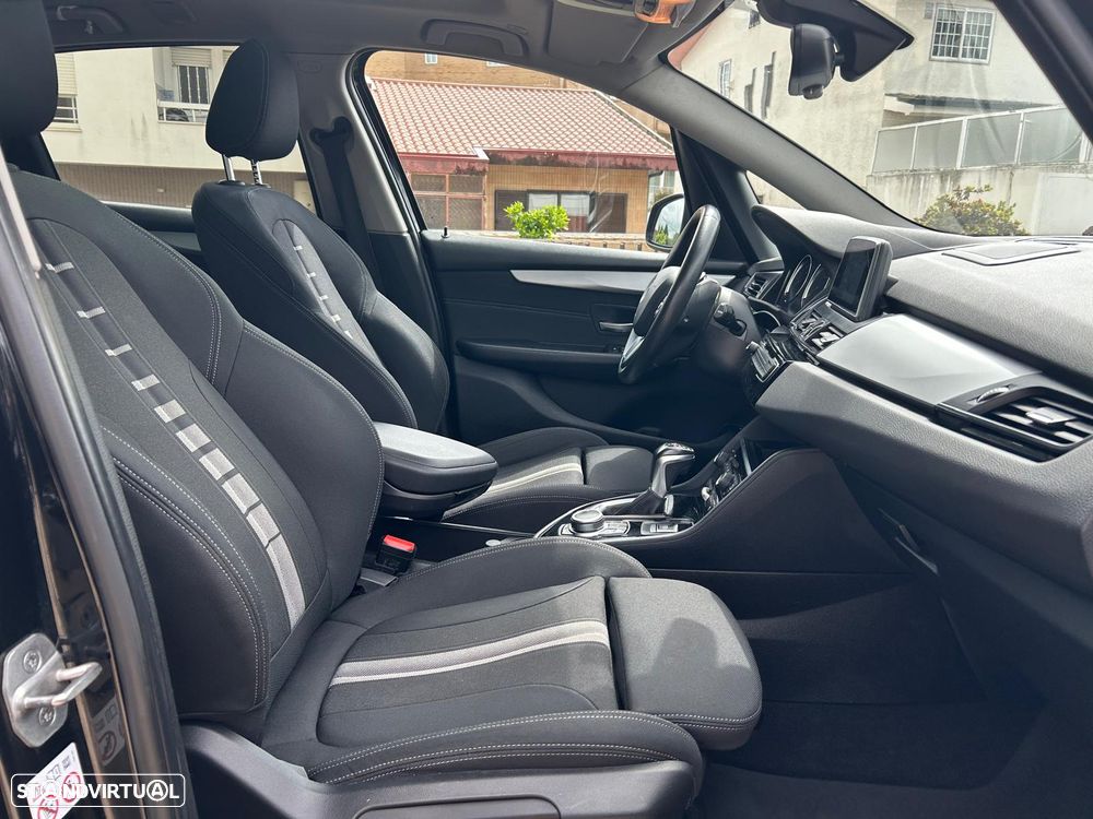 BMW 230xe Active Tourer - 23