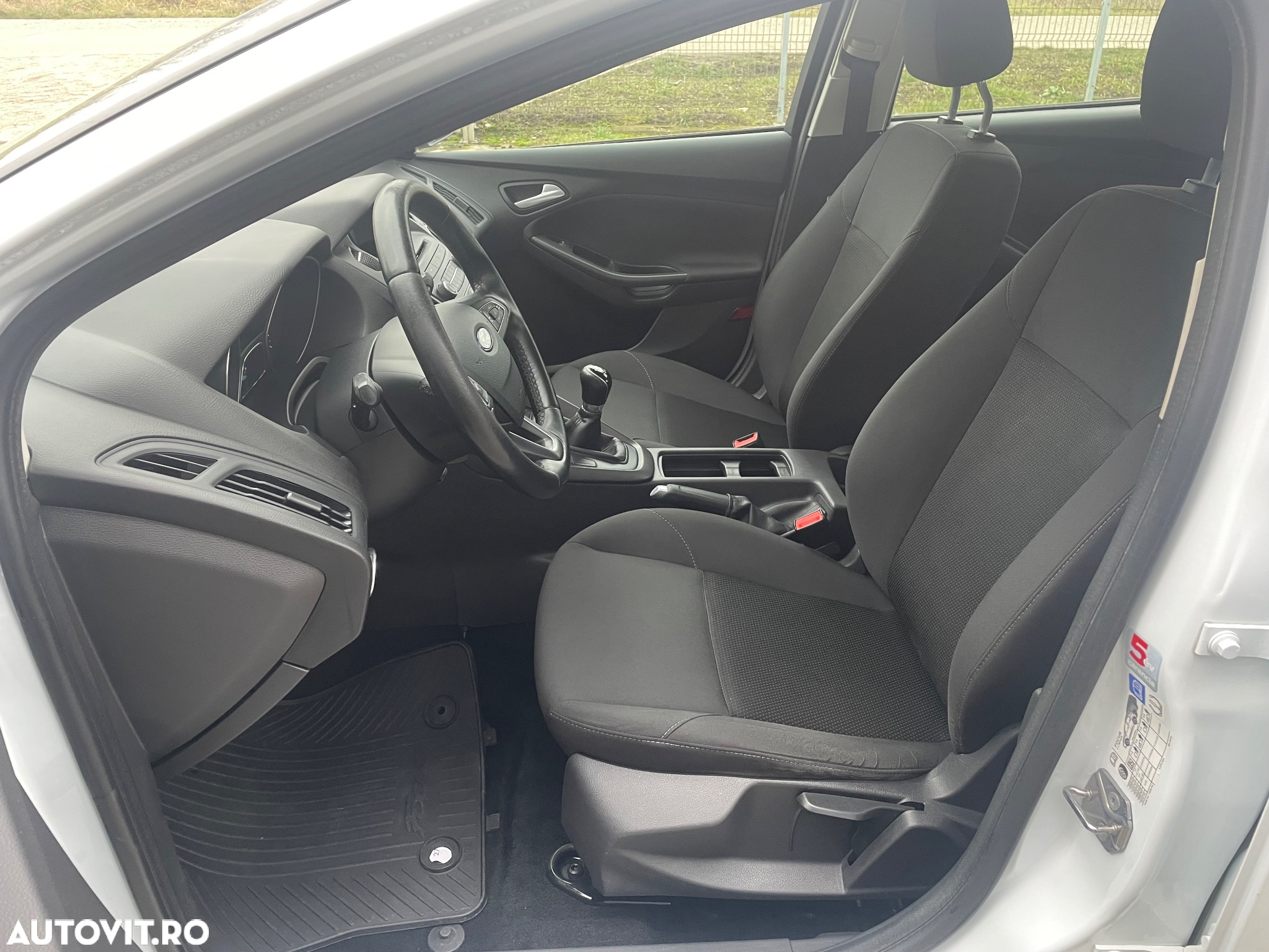 Ford Focus 1.0 EcoBoost Trend - 12