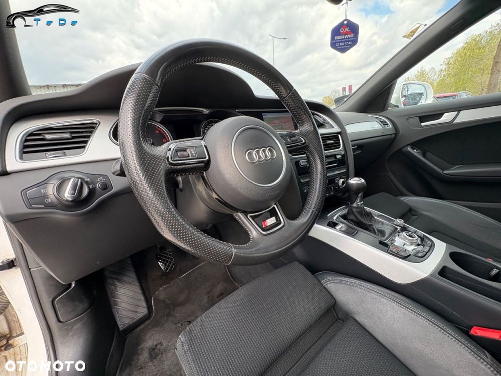 Audi A4 Limousine 2.0 TDI DPF quattro S line Sportpaket (plus) - 32