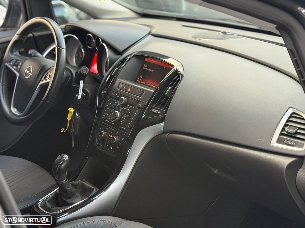 Opel Astra Sports Tourer - 8