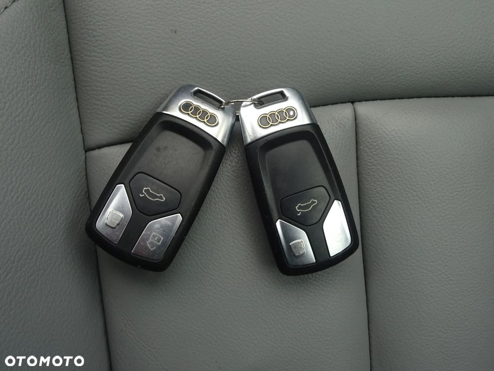 Audi A4 Avant 2.0 TDI - 33