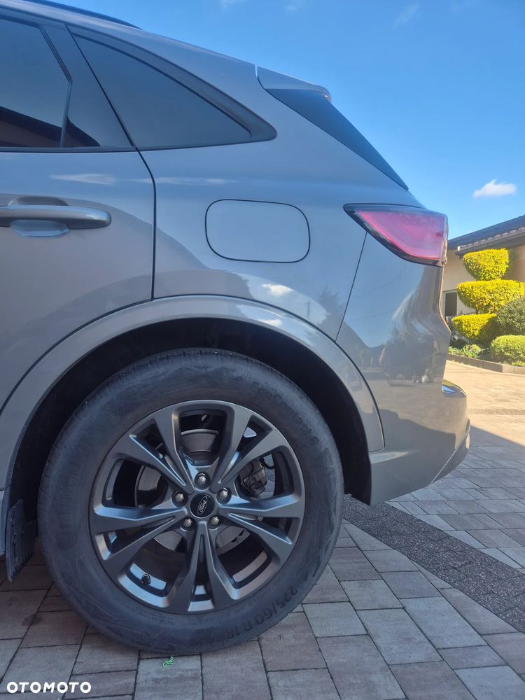 Ford Kuga - 4
