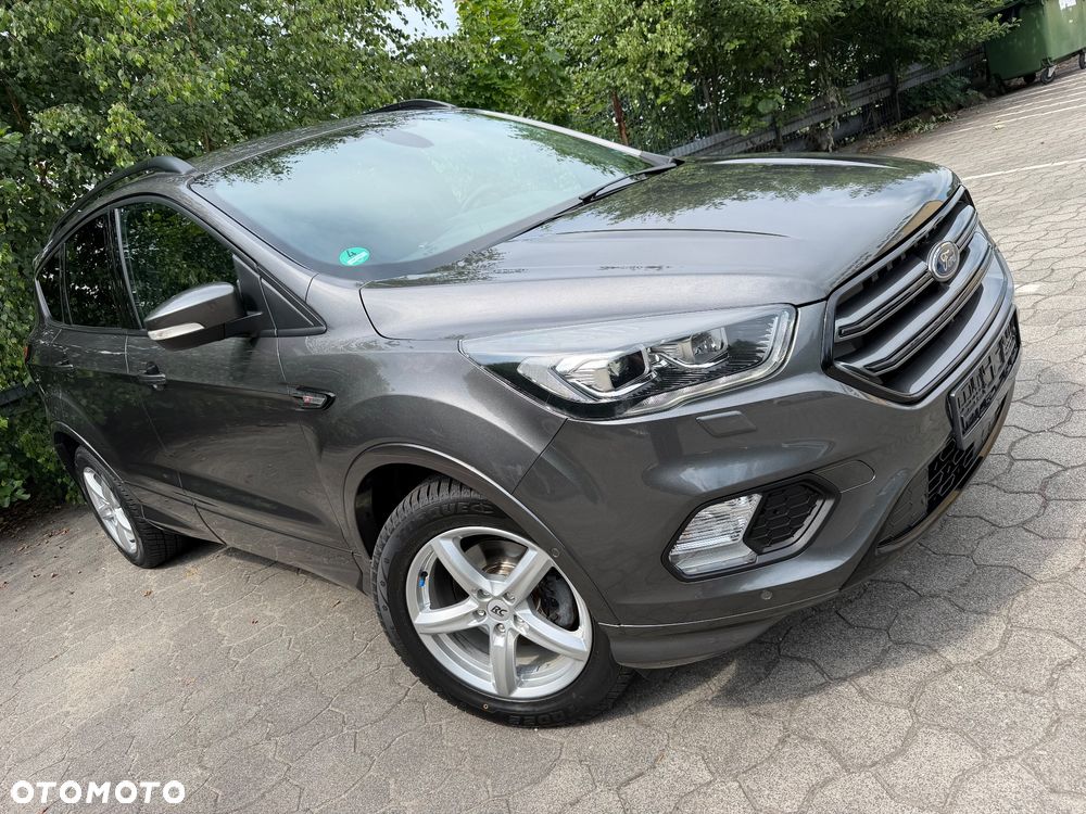 Ford Kuga 1.5 EcoBoost 2x4 ST-Line