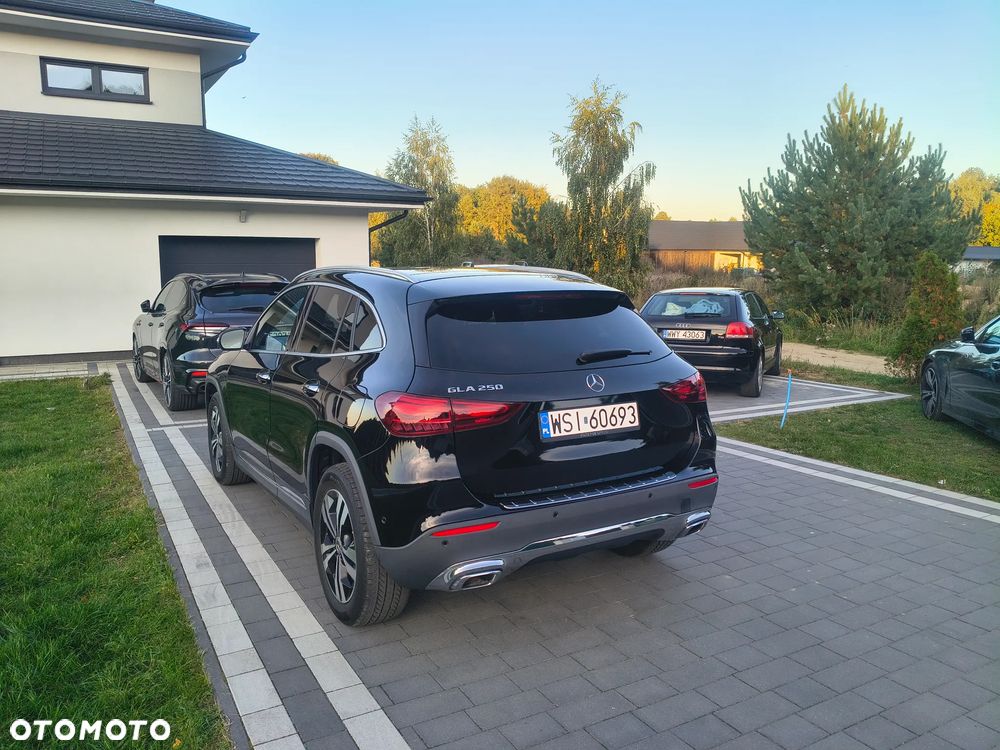 Mercedes-Benz GLA 250 8G-DCT Edition 1 - 8