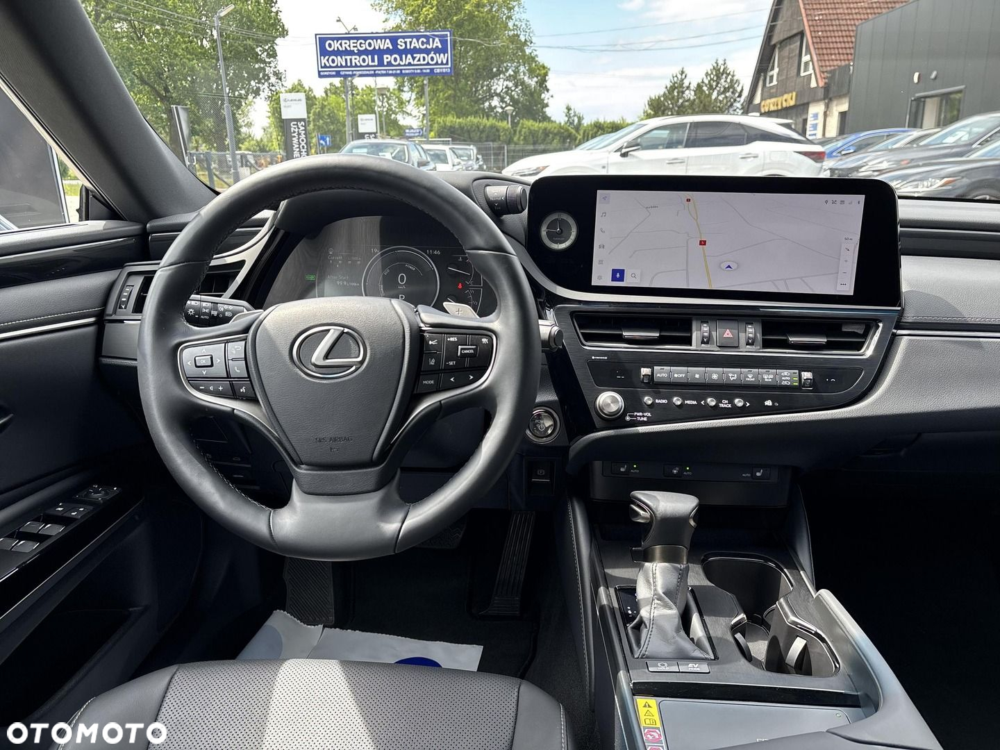 Lexus ES - 10