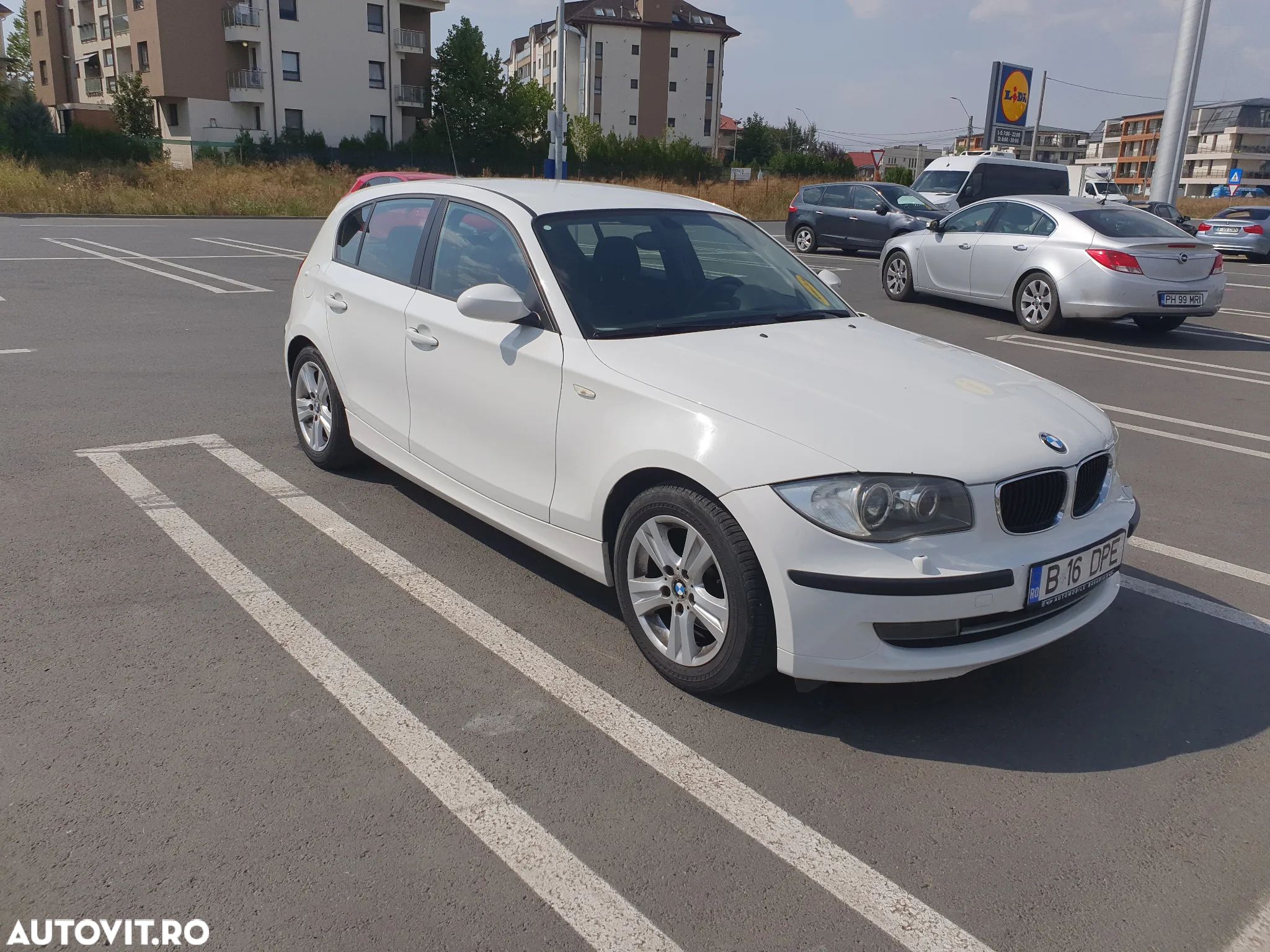 BMW Seria 1 118i - 1