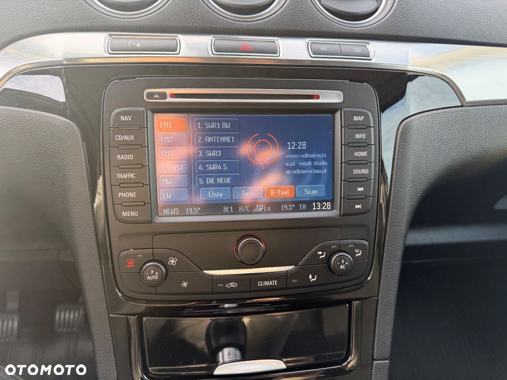 Ford Galaxy 2.0 TDCi Titanium - 23