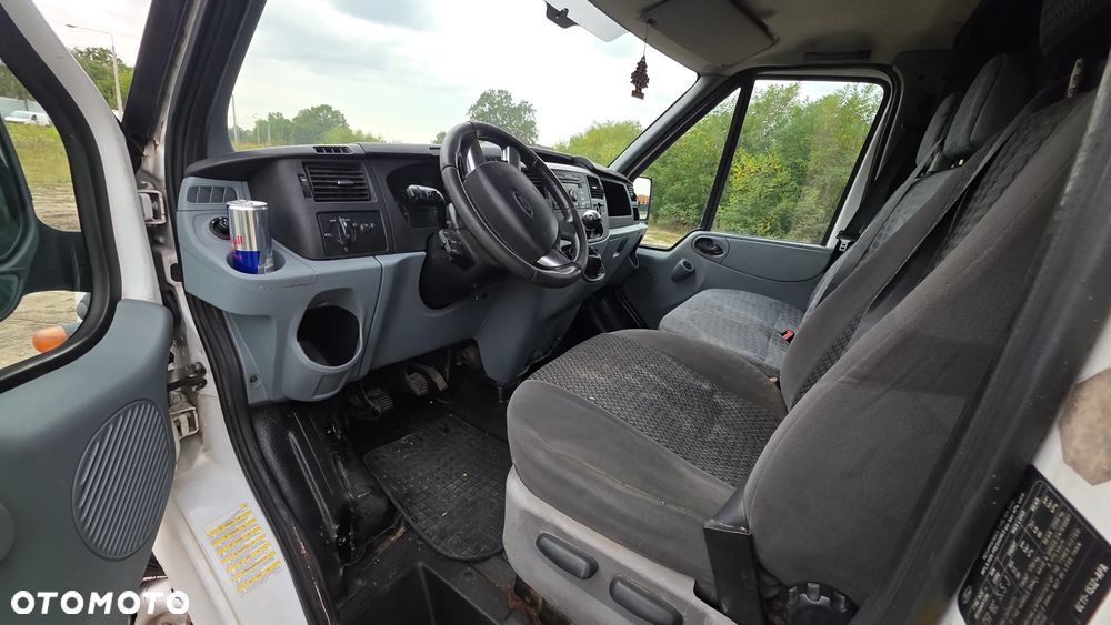 Ford Transit - 26