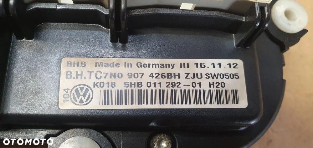 Panel nawiewu klimatyzacji klimy VW Caddy III Lift 5HB011292 - 8