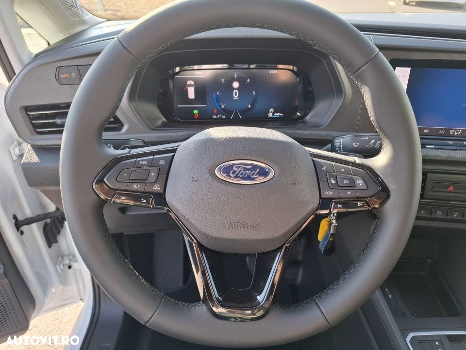 Ford Transit Connect - 10
