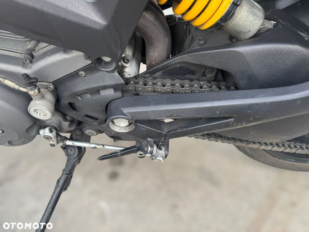 Ducati Monster - 21