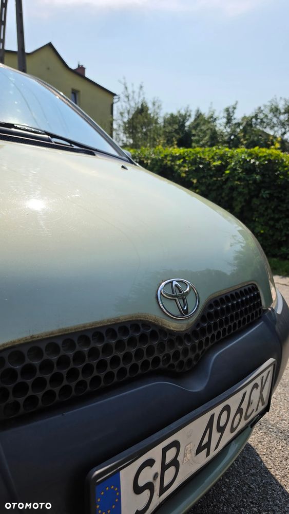 Toyota Yaris 1.0 Base - 6