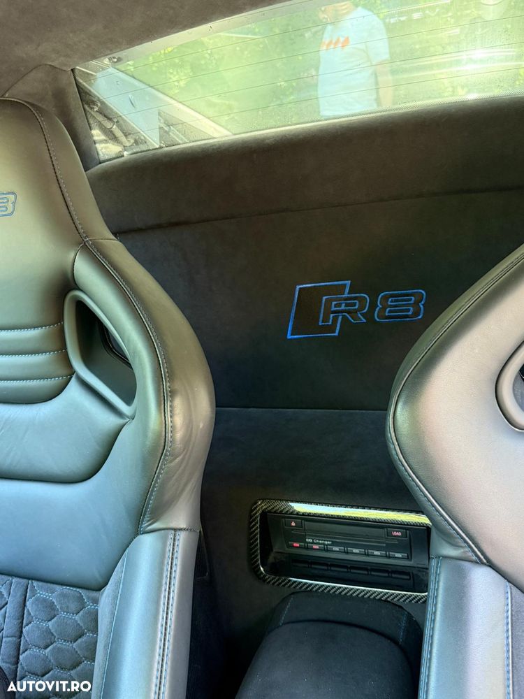 Audi R8 Coupe 4.2 FSI Quattro Stronic - 4