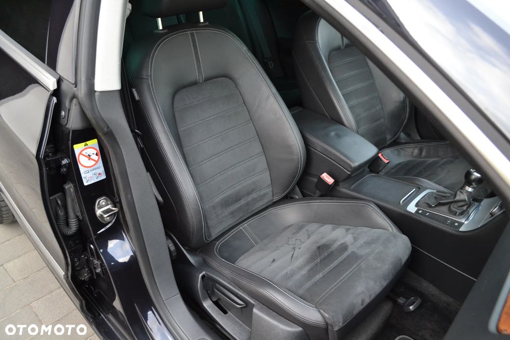 Volkswagen Passat CC - 32