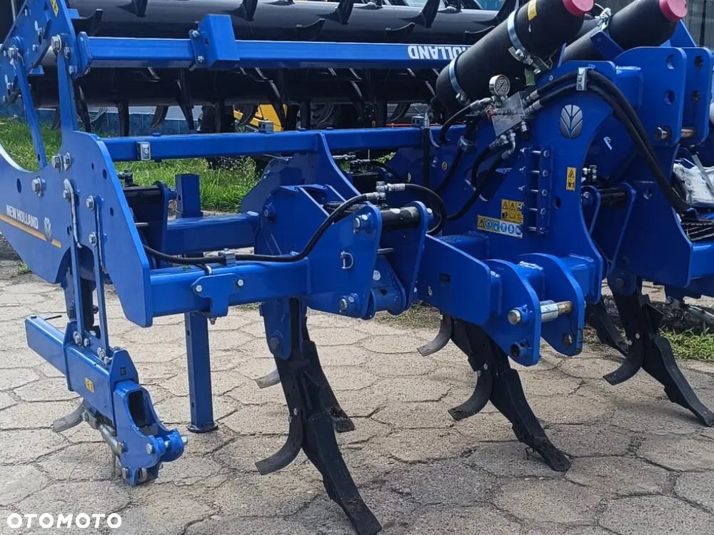 New Holland Fabrycznie nowy SUM 3 m. - 1