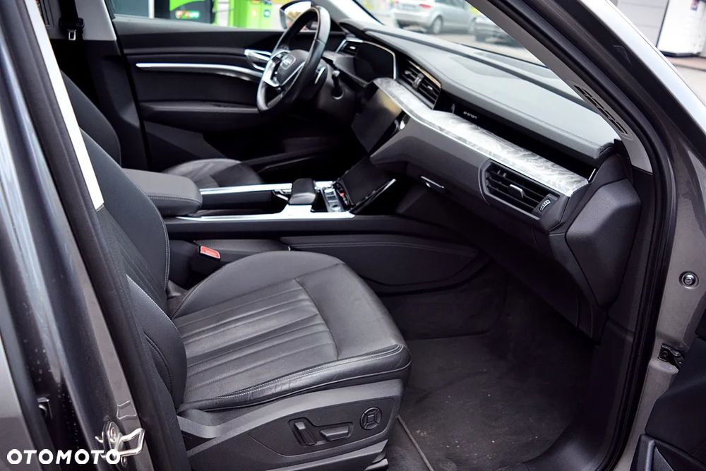 Audi e-tron 55 Quattro Advanced - 23