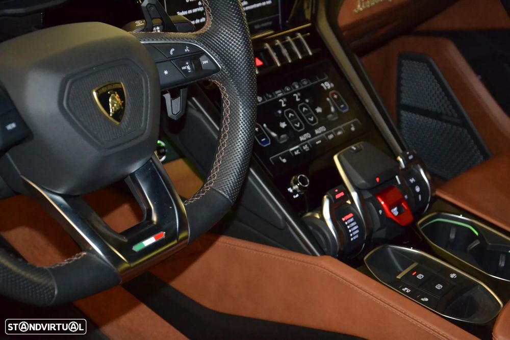 Lamborghini Urus - 37