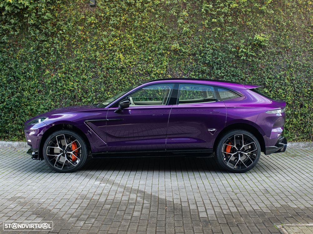 Aston Martin DBX 707 - 11
