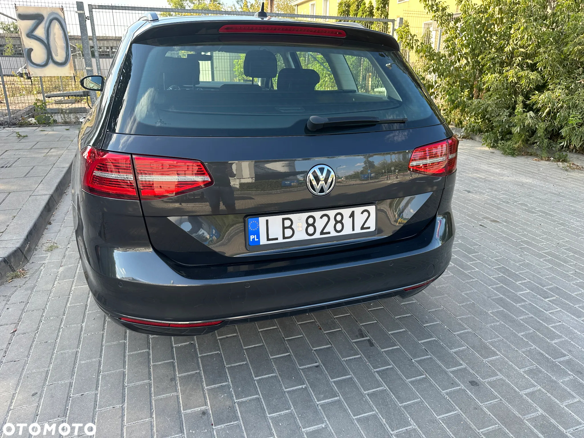 Volkswagen Passat - 3
