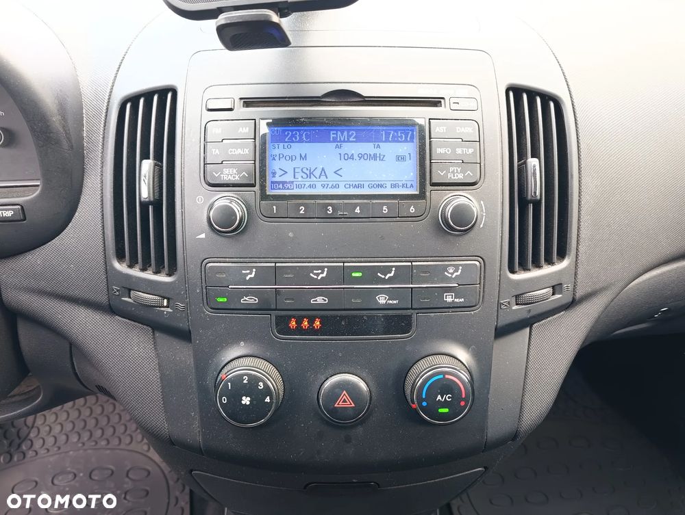 Volkswagen Touran 1.6 - 28