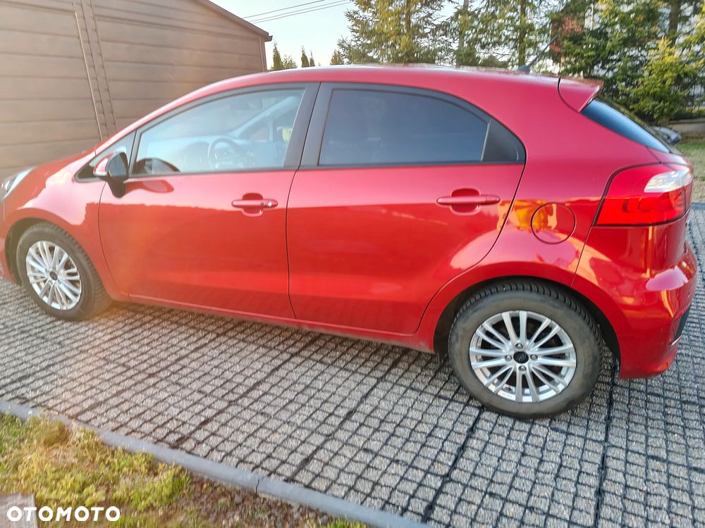 Kia Rio - 9