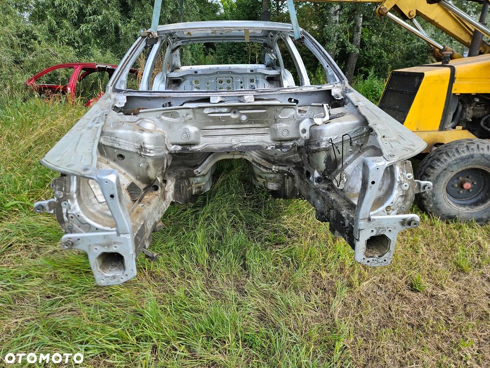 Błotnik Ćwiartka LY7W Poszycie Słupek Próg Podłużnica Dach Audi A6 C6 Sedan - 7