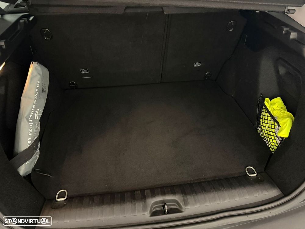 Peugeot 2008 1.2 VTi Active - 11