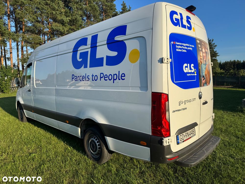 Mercedes-Benz Sprinter - 4