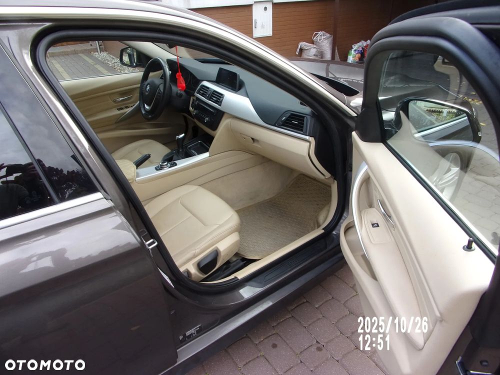 BMW Seria 3 320i Efficient Dynamics - 8