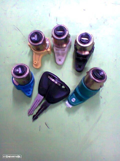 jogo fechos das portas com chaves novo renault kangoo - 2